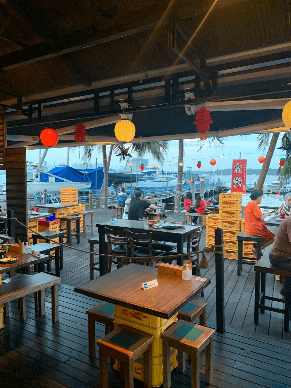 saf yacht club thai food